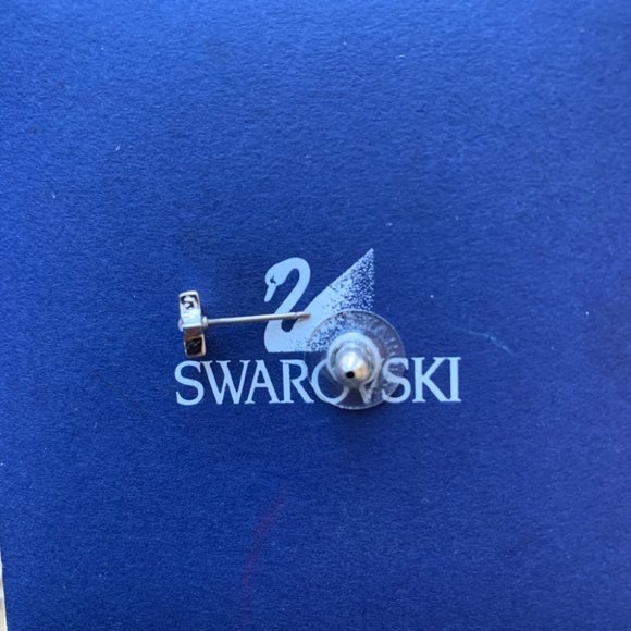 Swarovski Small Star Earrings - Picture 3 of 6